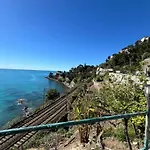 Un Mare Di Fiori Apartmán