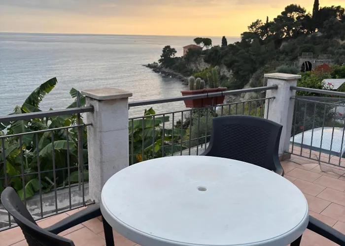 Apartment Un Mare Di Fiori Ventimiglia