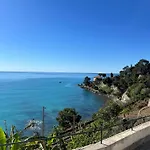 아파트 Un Mare Di Fiori *