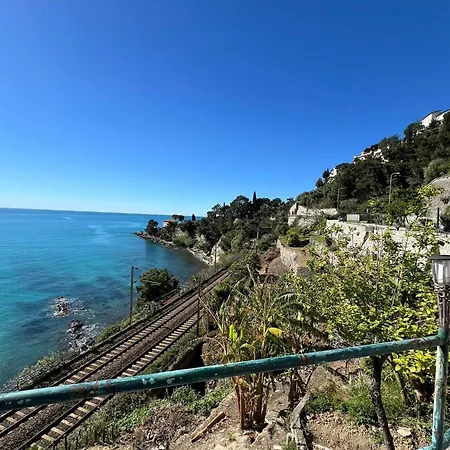 Un Mare Di Fiori Lägenhet