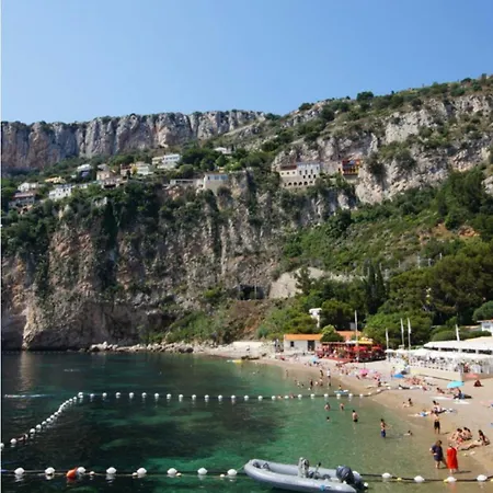 Un Mare Di Fiori Apartman
